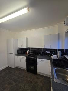 Private Cosy Double Bedroom, extremely close to city centre