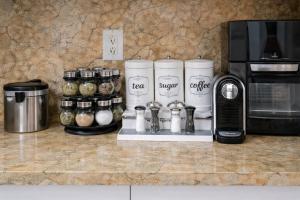 Relaxing Miami Retreat with Canal View and a Central Location