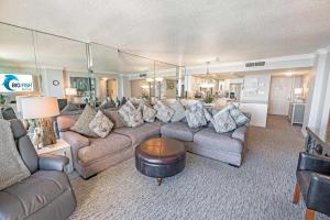 NEW 2BR - Direct Oceanfront in Private Arcadian I