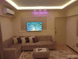 شقة فندقية بغرفتي نوم في المهندسين في موقع مركزي مميز