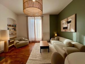 2 chambres, Parking privé, Gare à 8 min