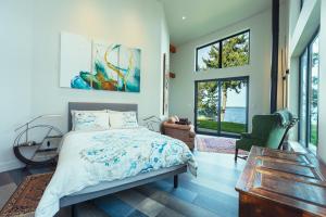 Cokely Cove Guesthouse - Oceanside Villa