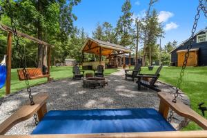 Lake Livingston Retreat, Firepit, Game Room