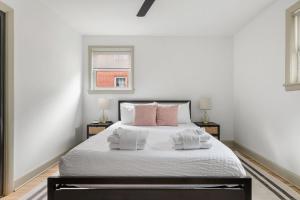 Casa Luna Downtown Hampton Park