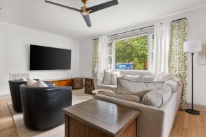 Casa Luna Downtown Hampton Park