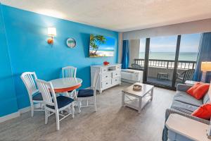 Newly Remodeled Direct Oceanfront Great View Nice