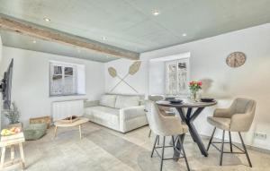 Gorgeous Home In Irrhausen With Wifi