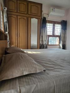 Private Rooftop Stay in Tiruchirapalli Srirangam
