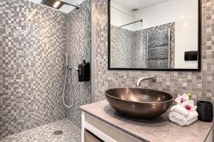 Luxury Apartment in Via dei Cartari Spacious, Elegant, Central Rome