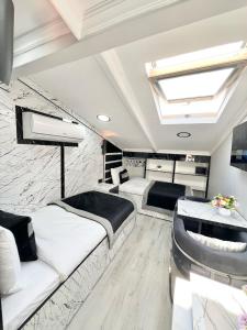 TAKSİM LARİSSA HOUSe