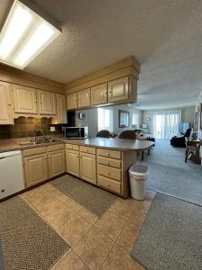 Corner Oceanfront 2BR – Elevated Balcony Views - Cherry Grove - Beachmaster 107