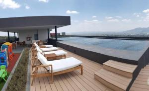 Condo Vista Tower Escalón