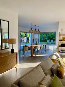 House With Private Pool And Spa In Carnac