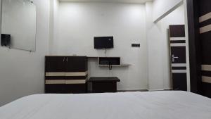 SHRI DIVYAM Hotel & Restaurant
