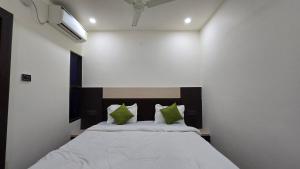 SHRI DIVYAM Hotel & Restaurant