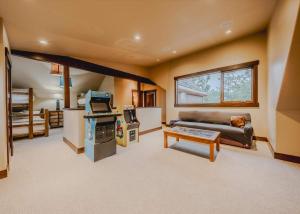 Wilderness Club Manor For 20