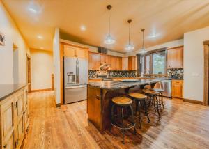 Wilderness Club Manor For 20