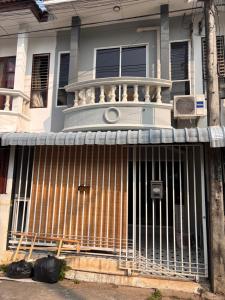 2 story 2 bedroomcity townhome perfect layout, great value and unique place to call home