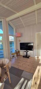 Bright And Cozy Summer House With Spa And Sauna