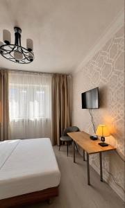 Khongor Guest house & Tours