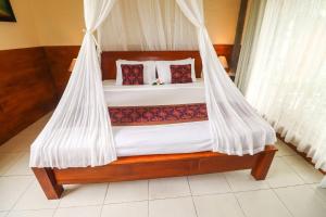 Ubud Private Pool Villa Tropical Hideaway with Ricefield View