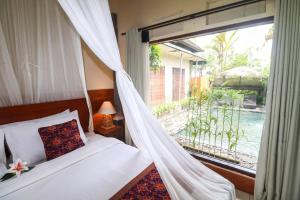 Ubud Private Pool Villa Tropical Hideaway with Ricefield View