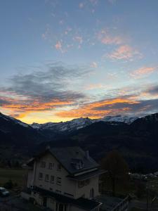 Cosy chalet, close to ski lift, beautiful views