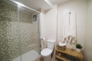 Apartamento Soleado a 2 min de Playa con 2 AC y Terraza