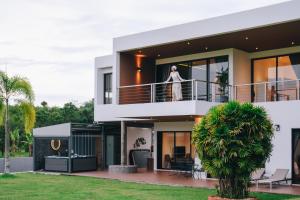 Porsampao Luxury Villa