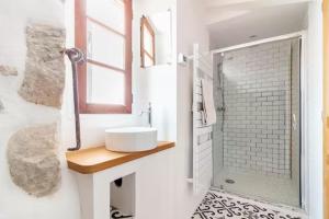 5 Bed House - Sleeps 12 - Pets - Wifi