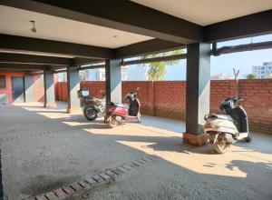 Boho Industrial Loft Private Balcony and Mezzanine