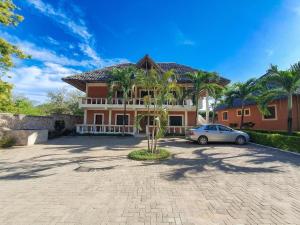 D Camp And Cottages