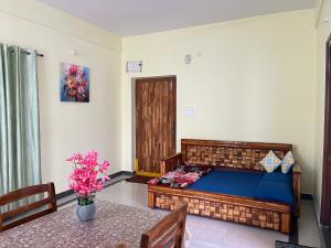 Premium 1BHK Gachibowli-Walk to AIG DLF Microsoft