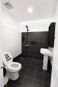 The Spicy Traveller Hotel, Hostel & Guesthouse