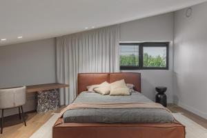 Modern House in Vilnius with Panoramic Forest View 15 min from Old Town