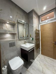 Stockwell Residences - Gallery Room