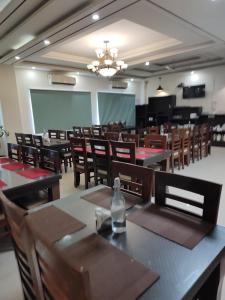 Foxoso Heights, Tapovan