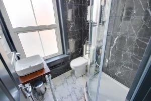 Cozy Studio Apartment for Two - Southend Studios