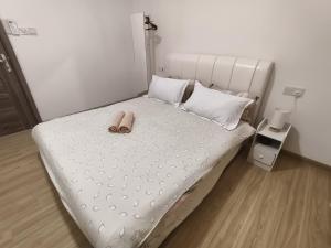 Holiday Home at Forest City-TV Box-2BR1B 1-3 pax 1201