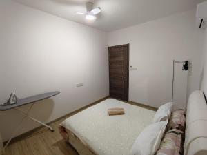 Holiday Home at Forest City-TV Box-2BR1B 1-3 pax 1201