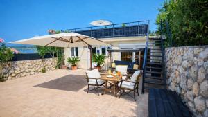 Holiday Home Capella - Rab by Villas Guide