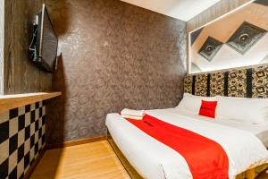 RedDoorz Plus near Nagoya Hill Batam 6