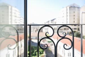 Sunny & Stylish 2BR Flat - Brand New in Porto