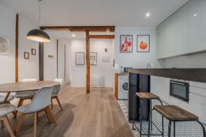 Bright and Cozy 2BD 2BT GranVia