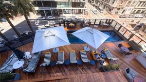 Upmarket 1 Bedroom Table Mountain Views