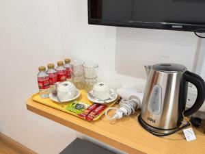 Demi Cafe and Hostel