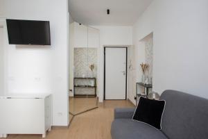 Navigli Studio 6 - Two Steps from Porta Genova by InnStay