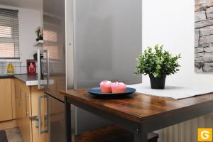 Spacious 3-Bed Contractor Base Sleeps 6 Free Parking Cardiff City