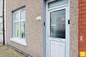 Spacious 3-Bed Contractor Base Sleeps 6 Free Parking Cardiff City