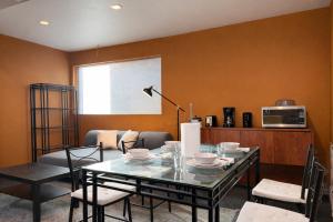 Downtown Pvt Rm w Desk-Ensuite Bathroom-Near TTC